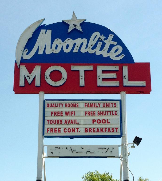 Moonlite Motel Ниагара-Фолс Экстерьер фото